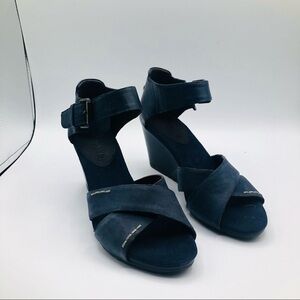 GEOX women’s blue suede wedge sandals size euro 37 US 7‎